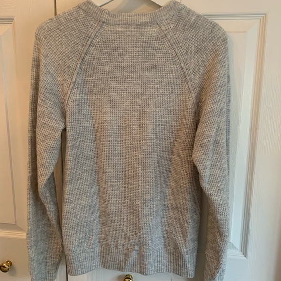 Gap Grey Waffle Knit Sweater Size XS - Picture 2 of 5